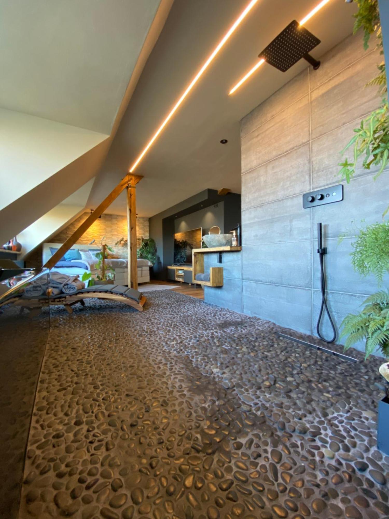 Private Wellness Suiten Mit Whirlpool Essen Exteriér fotografie